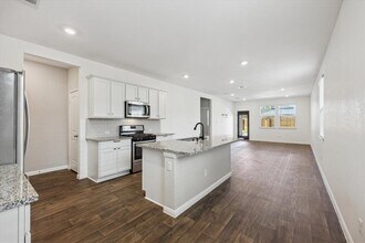 220 Tributary Way in Bastrop, TX - Building Photo - Building Photo