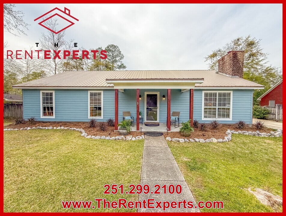 905 Deer Run Dr in Saraland, AL - Building Photo