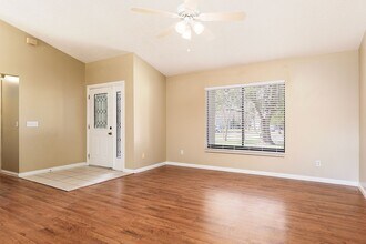 123 Grove Hollow Ct in Sanford, FL - Building Photo - Building Photo