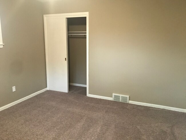 14704 Wheeler Rd in Maple Heights, OH - Building Photo - Building Photo