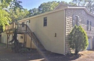 36 Mundy Ave in Spotswood, NJ - Building Photo