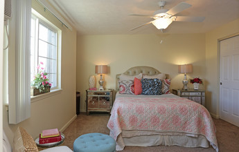 Aspen Springs Apartments in Baldwinsville, NY - Building Photo - Interior Photo