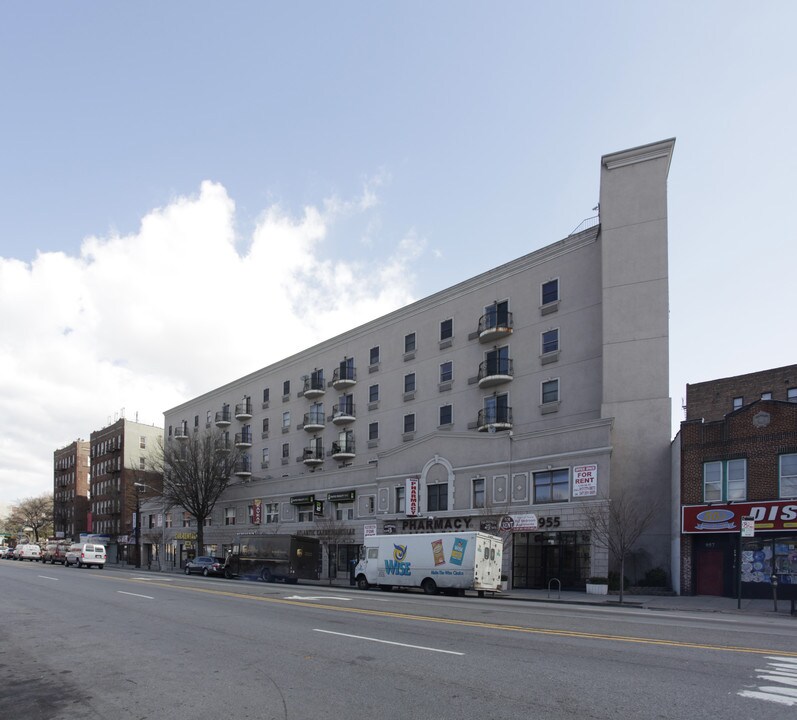 931-955 Coney Island Ave in Brooklyn, NY - Foto de edificio