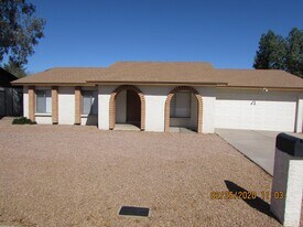 1020 W La Jolla Dr in Tempe, AZ - Building Photo