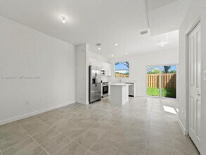 1501 SE 27th Rd in Homestead, FL - Building Photo - Building Photo