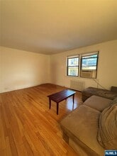 418 Main St in Fort Lee, NJ - Building Photo - Building Photo