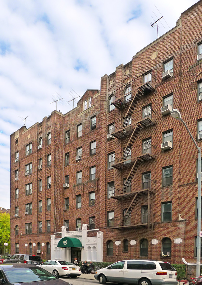 801 E 10th St in Brooklyn, NY - Building Photo - Building Photo