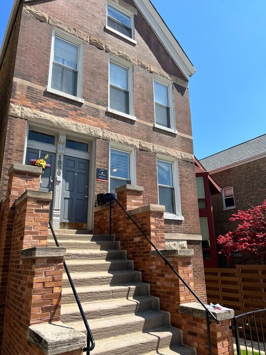 1839 N Hermitage Ave in Chicago, IL - Building Photo