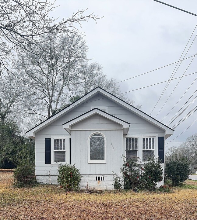 1421 Roper Ave in West Point, GA - Building Photo