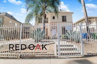 909 1/4 S Kenmore Ave in Los Angeles, CA - Building Photo - Building Photo