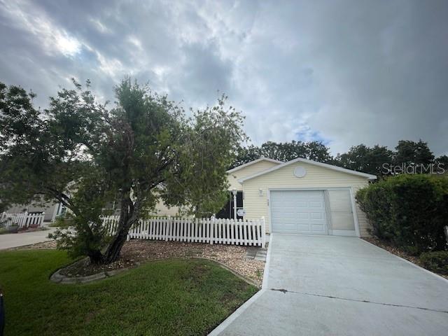 1734 Morelos Rd in the Villages, FL - Foto de edificio - Building Photo
