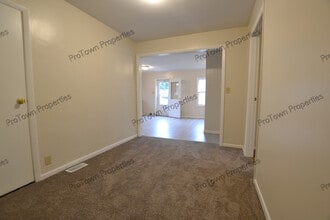 301 Wheeler Ave in Joliet, IL - Building Photo - Building Photo