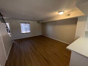 6104 W Townley Ave in Glendale, AZ - Building Photo - Building Photo