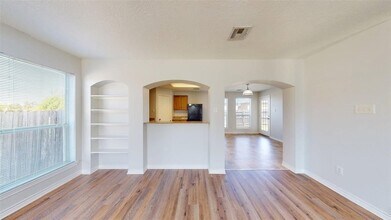 4131 McFarland Dr in College Station, TX - Building Photo - Building Photo