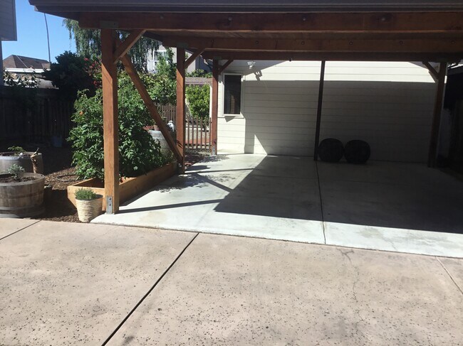 710 S Fremont St in San Mateo, CA - Building Photo - Building Photo