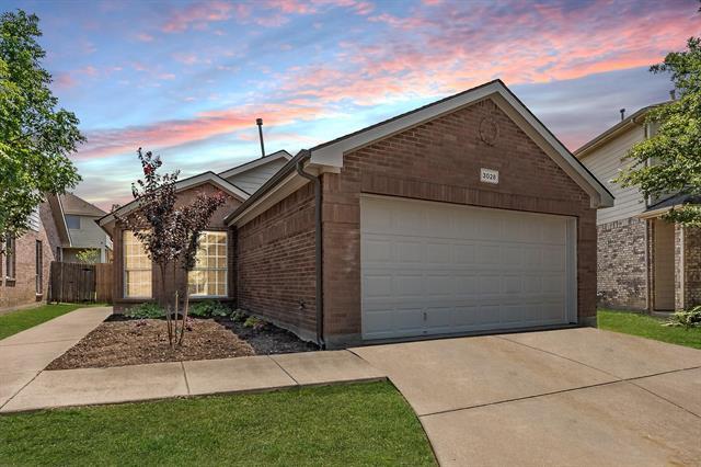 3028 Thicket Bend Ct in Fort Worth, TX - Building Photo - Building Photo