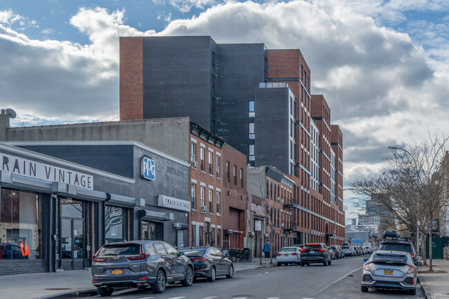 Pacific House Brooklyn in Brooklyn, NY - Foto de edificio - Building Photo