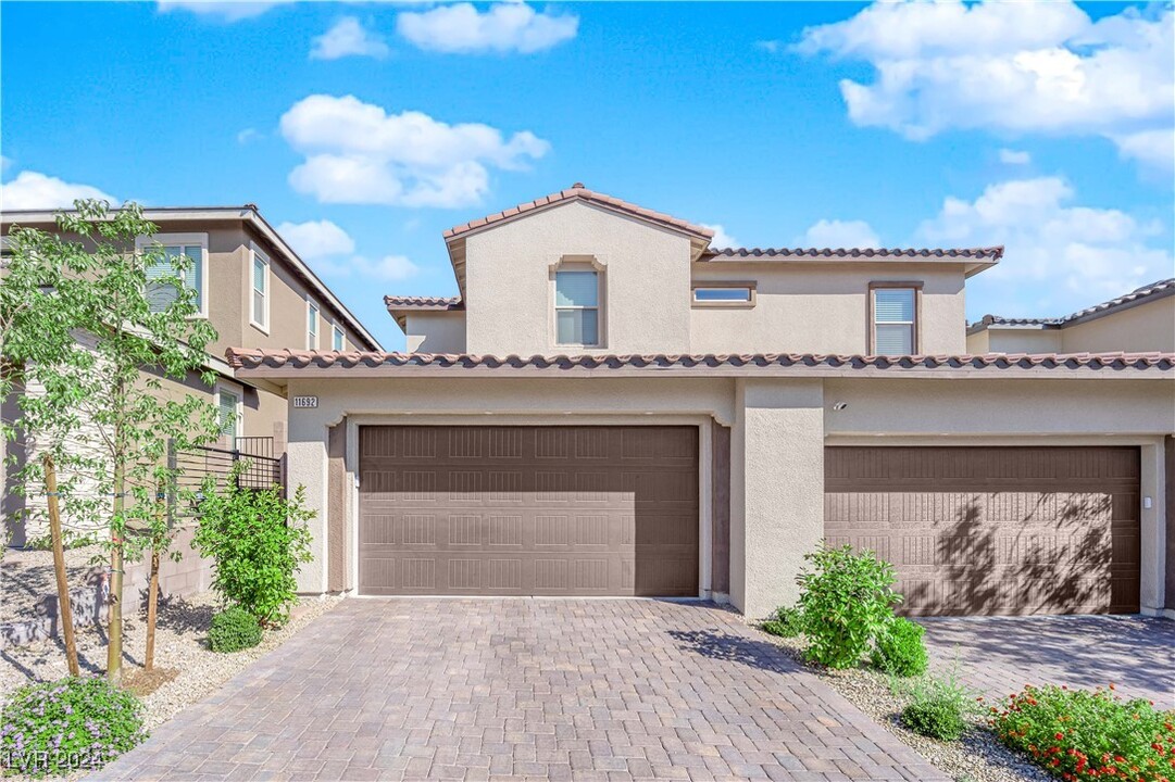 11692 Hamilton Lk Ave in Las Vegas, NV - Building Photo