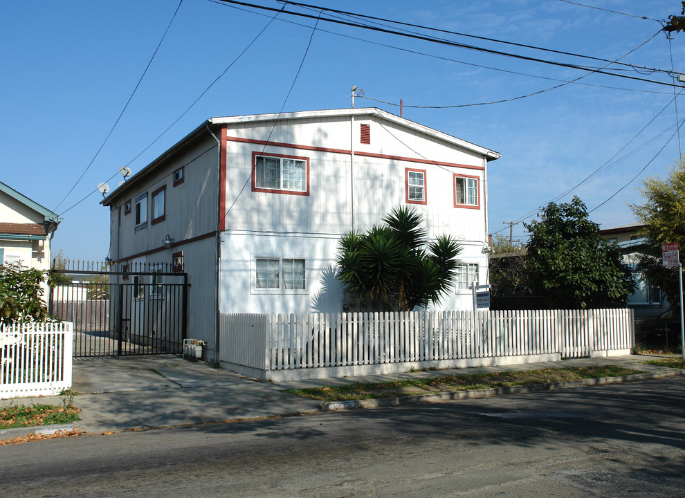 1815 Roosevelt Ave in Richmond, CA - Building Photo