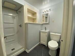 249 W Baraga Ave, Unit 1 W Baraga in Marquette, MI - Building Photo - Building Photo