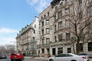 321 W 105th St in New York, NY - Building Photo