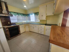 6608 Hillside Ave in Twentynine Palms, CA - Building Photo - Building Photo