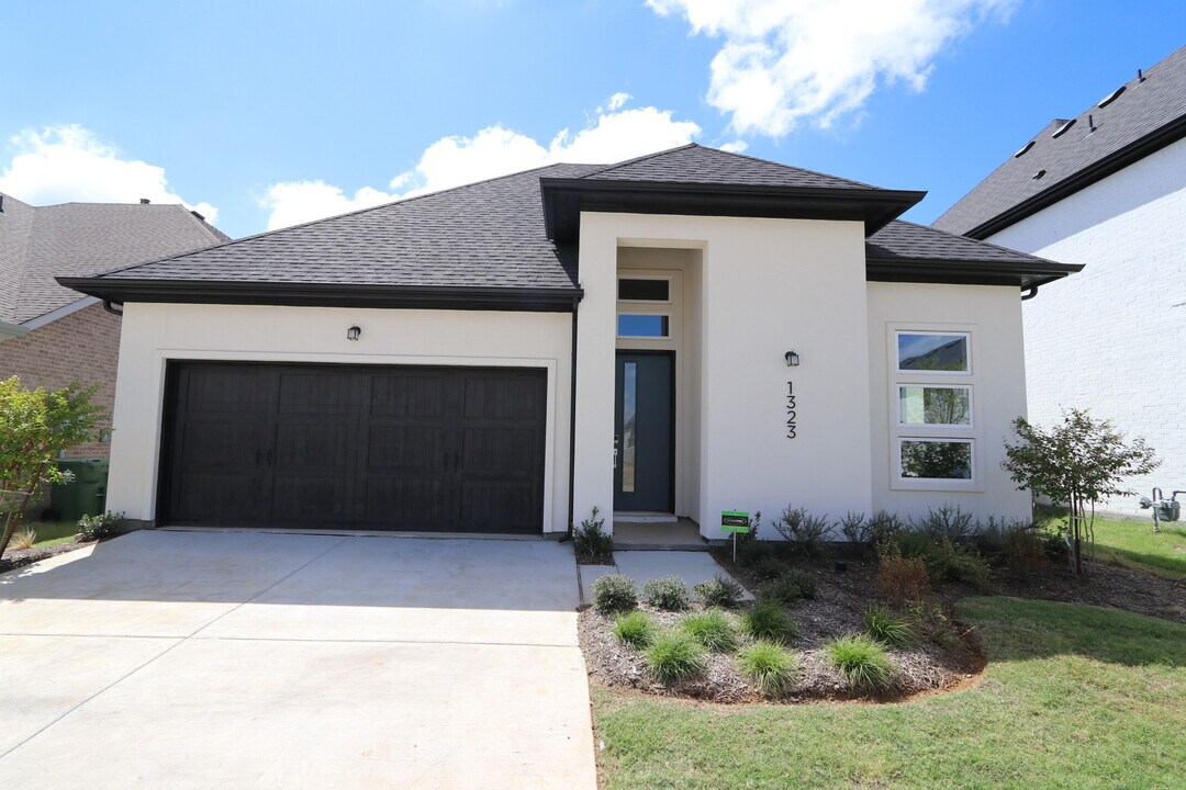 1323 19th St in Northlake, TX - Building Photo