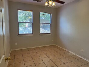 1810 Rosenborough Ln N in Round Rock, TX - Building Photo - Building Photo