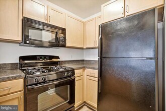 800 4th St SW in Washington, DC - Foto de edificio - Building Photo