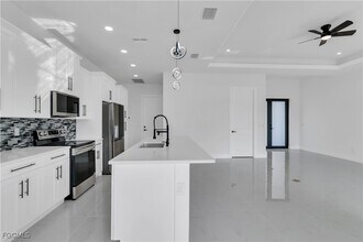 6005 Queen Ave N in Lehigh Acres, FL - Building Photo - Building Photo