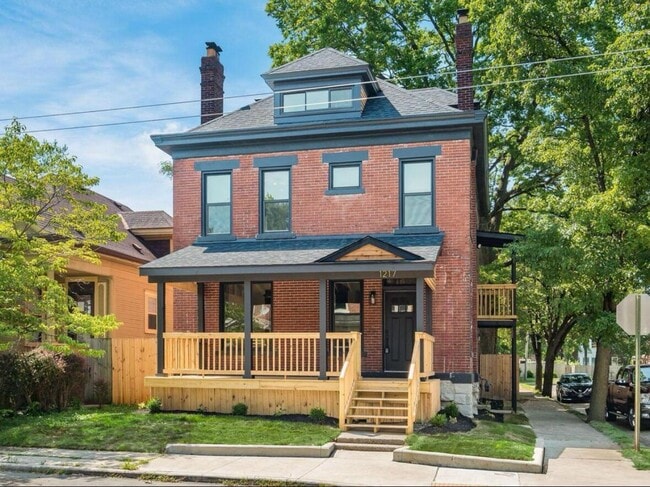 property at 1217 Franklin Ave
