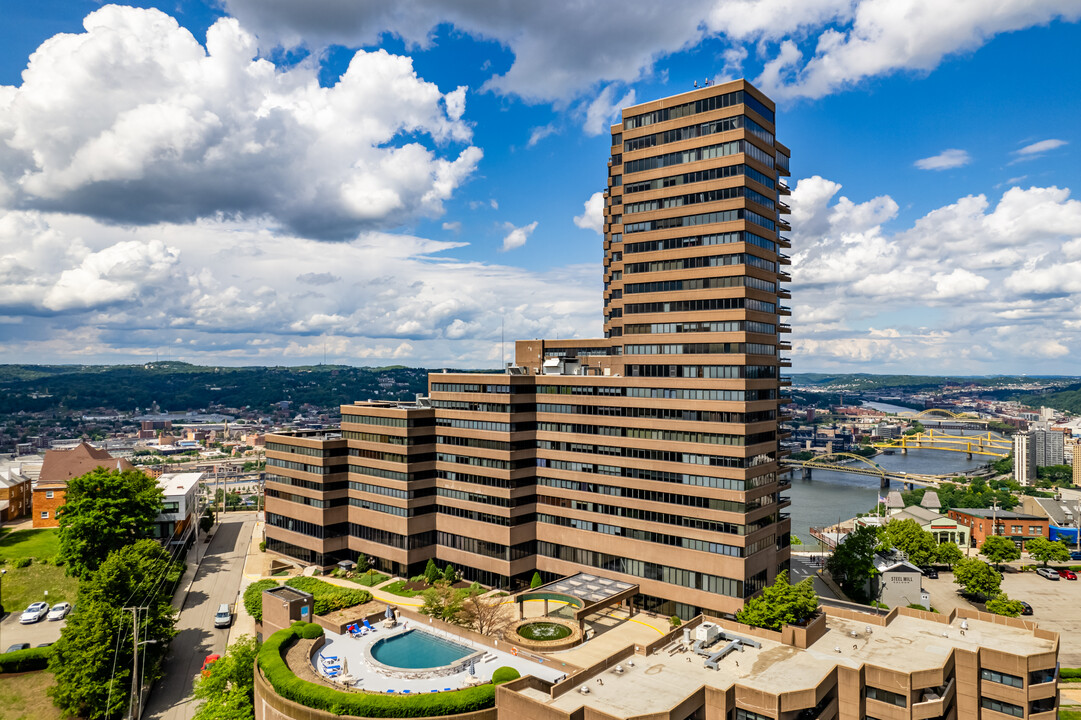 1305 Grandview Ave in Pittsburgh, PA - Building Photo