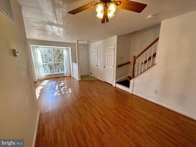 14134 Autumn Cir in Centreville, VA - Building Photo - Building Photo