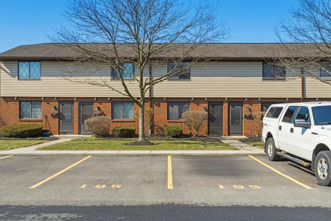 195 Nottingham Ct in Westerville, OH - Building Photo