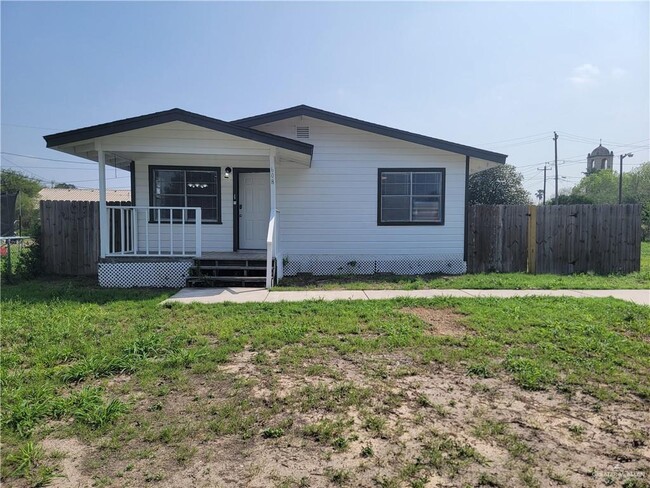 property at 608 E Loeb St