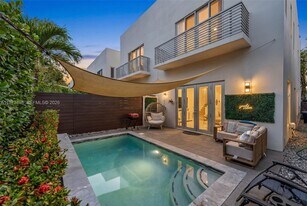 3055 Carter St in Miami, FL - Building Photo