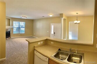 4045 S Crystal Cir in Aurora, CO - Building Photo - Building Photo