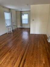 623 Waukegan Rd in Deerfield, IL - Building Photo - Building Photo