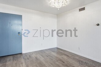 4295 Vía Arbolada in Los Angeles, CA - Foto de edificio - Building Photo