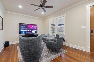 1211 Lexington St in Taylor, TX - Building Photo - Building Photo