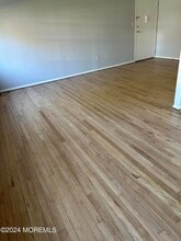 4 Windsor Terrace in Freehold, NJ - Building Photo - Building Photo