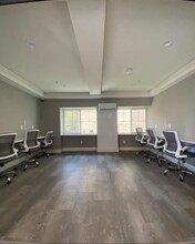 3025 S Figueroa St in Los Angeles, CA - Building Photo - Building Photo
