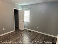 225 Lexington Rd photo'