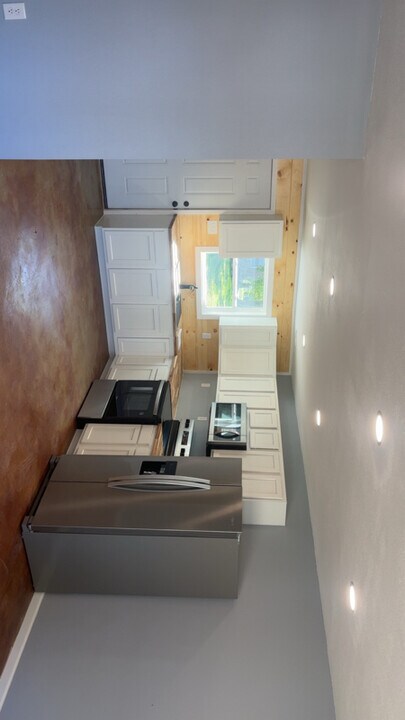 1138 West End Dr in Cuba, MO - Building Photo