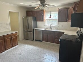 10318 Starwood Dr in Charlotte, NC - Foto de edificio - Building Photo