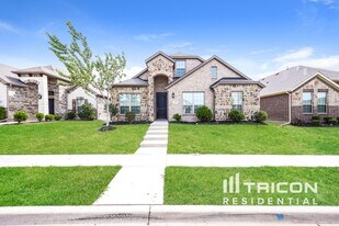 210 Morning Glory Pl in Red Oak, TX - Building Photo