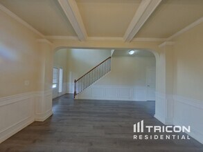 5010 Tower View Trail in Snellville, GA - Foto de edificio - Building Photo