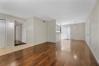 7008 Greenview Cir N in Fort Worth, TX - Building Photo - Building Photo