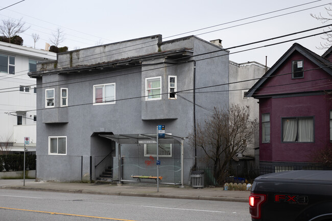 2532 Fraser St in Vancouver, BC - Building Photo - Building Photo