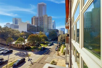 908 Nueces St, Unit 31 in Austin, TX - Building Photo - Building Photo